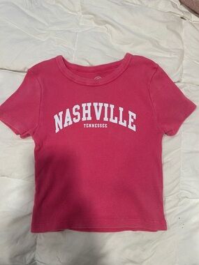 Nashville Graphic Ribbed Crop Tee in Bright Pink